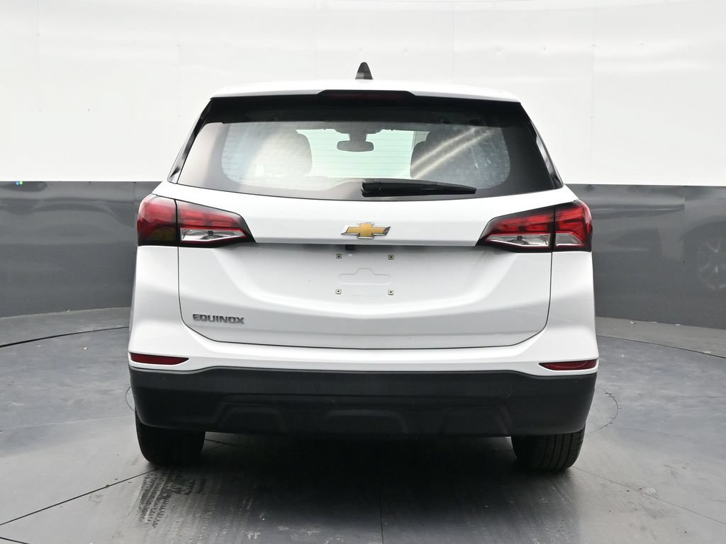 Used 2022 Chevrolet Equinox LS FWD image 4