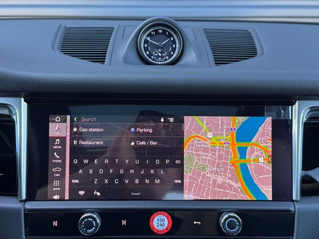 New 2026 Porsche Macan image 24