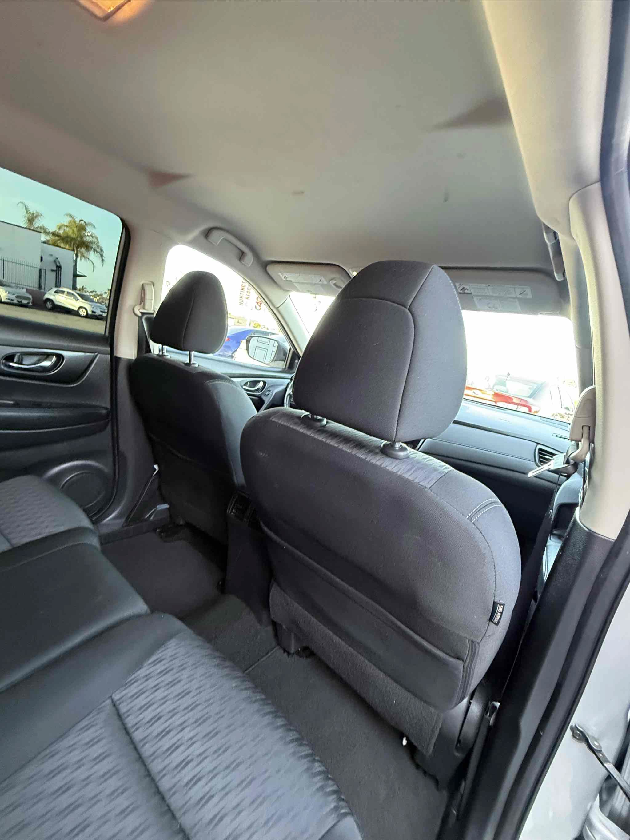 Used 2017 Nissan Rogue SV FWD image 55