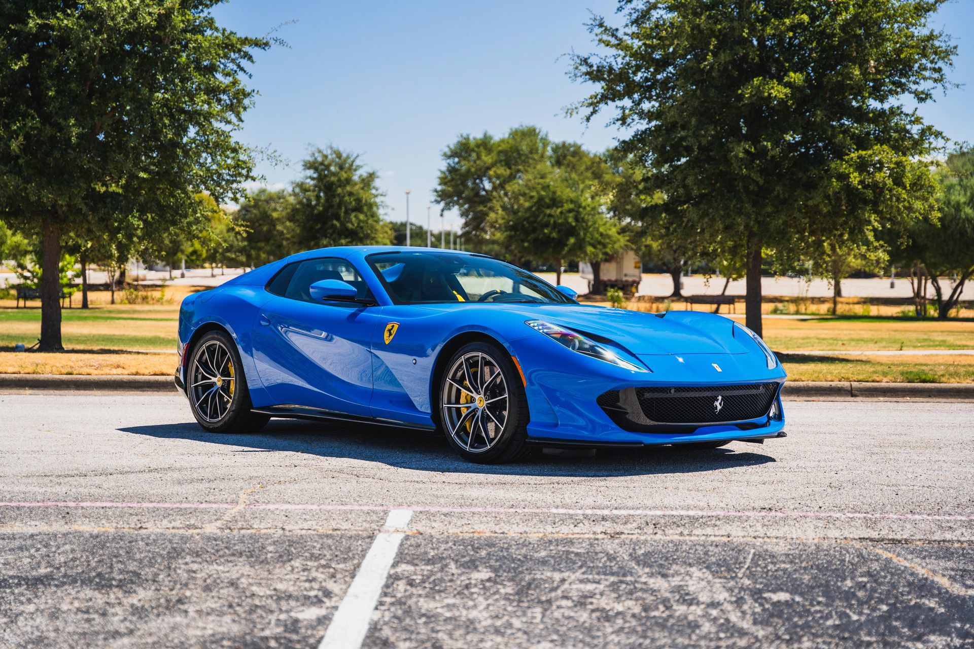 Used 2022 Ferrari 812 GTS RWD image 11