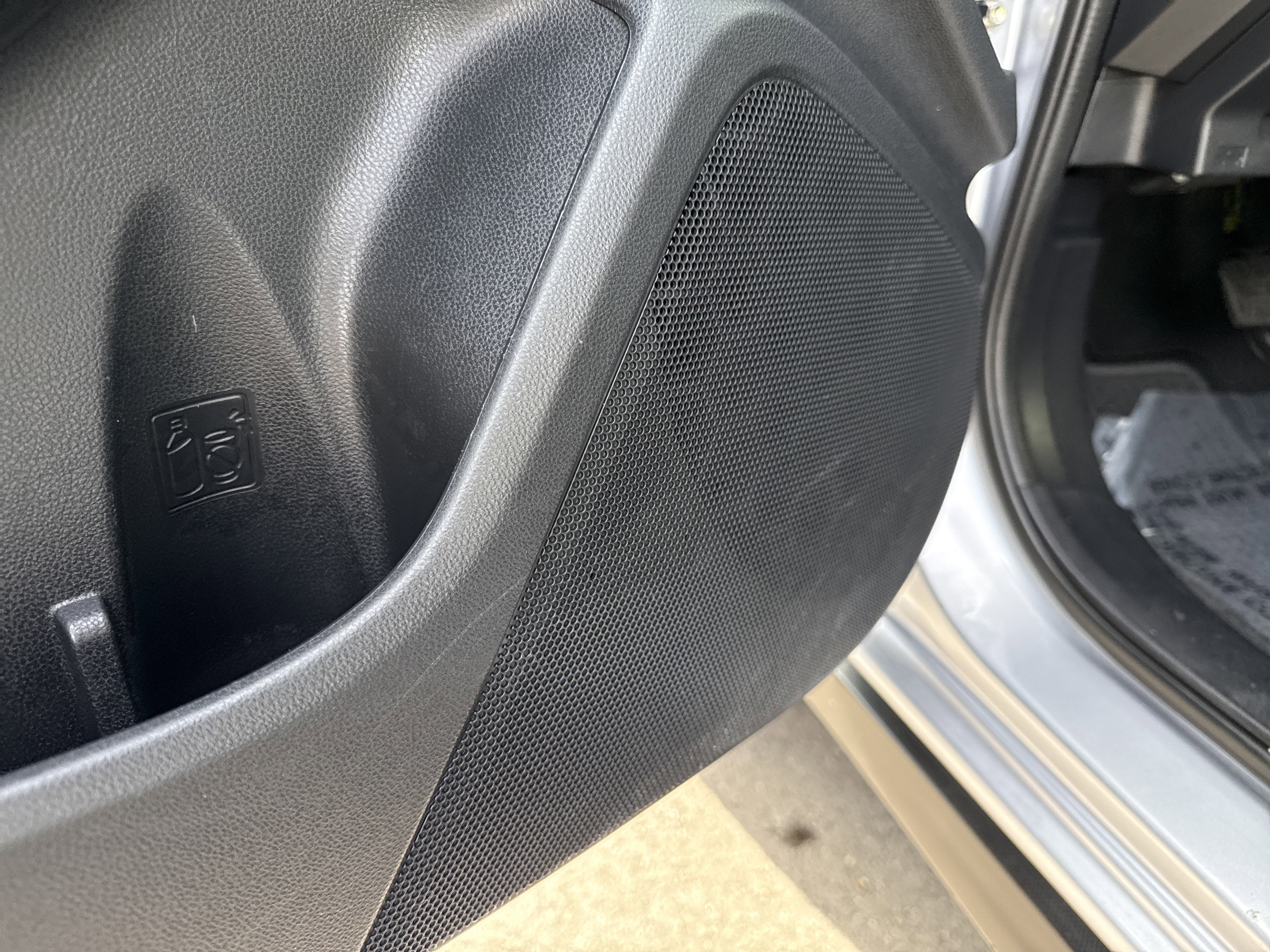 Used 2021 Subaru Crosstrek 2.0i Premium image 21