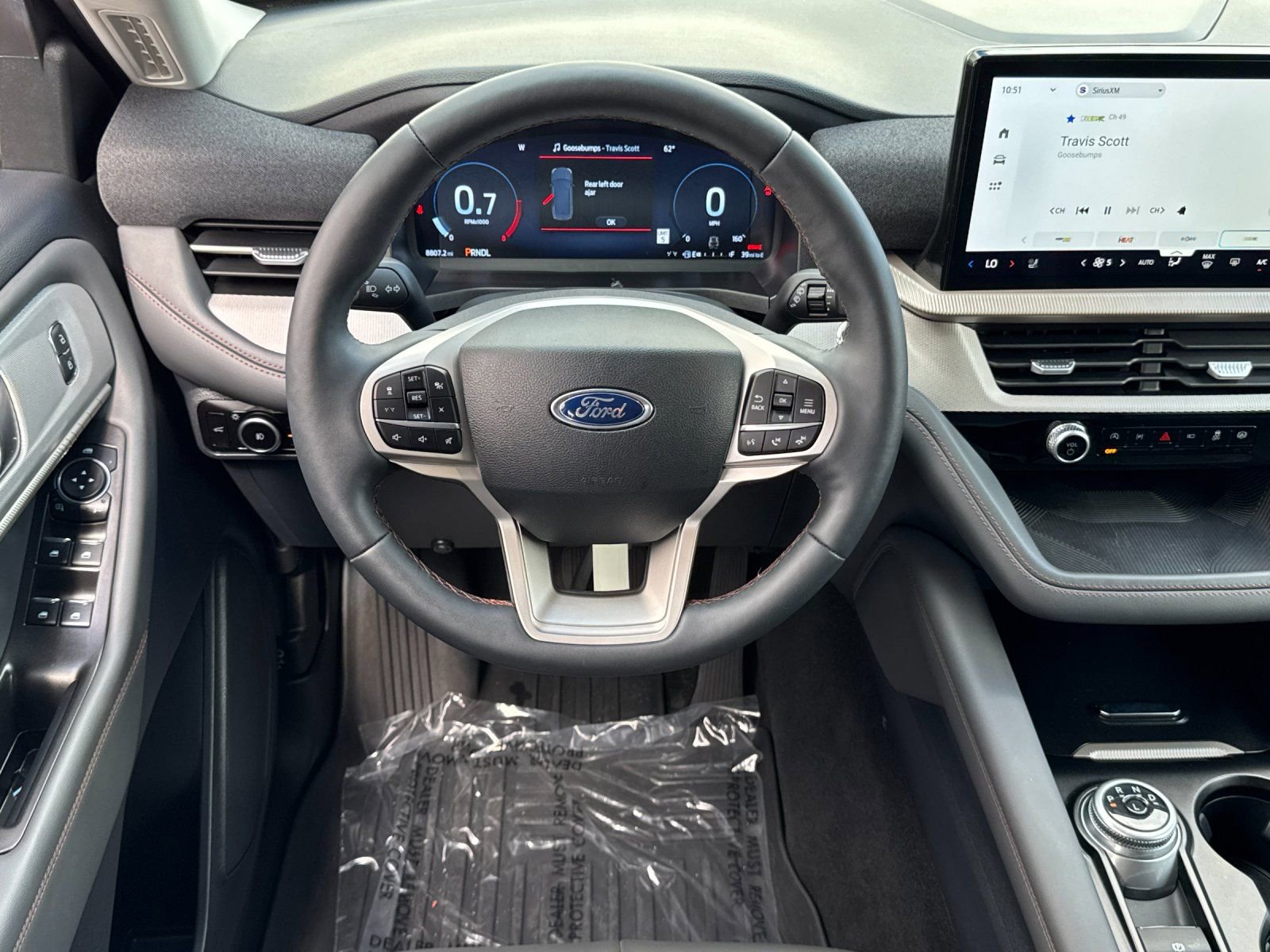 Used 2025 Ford Explorer Active w/ Active Comfort Package image 17