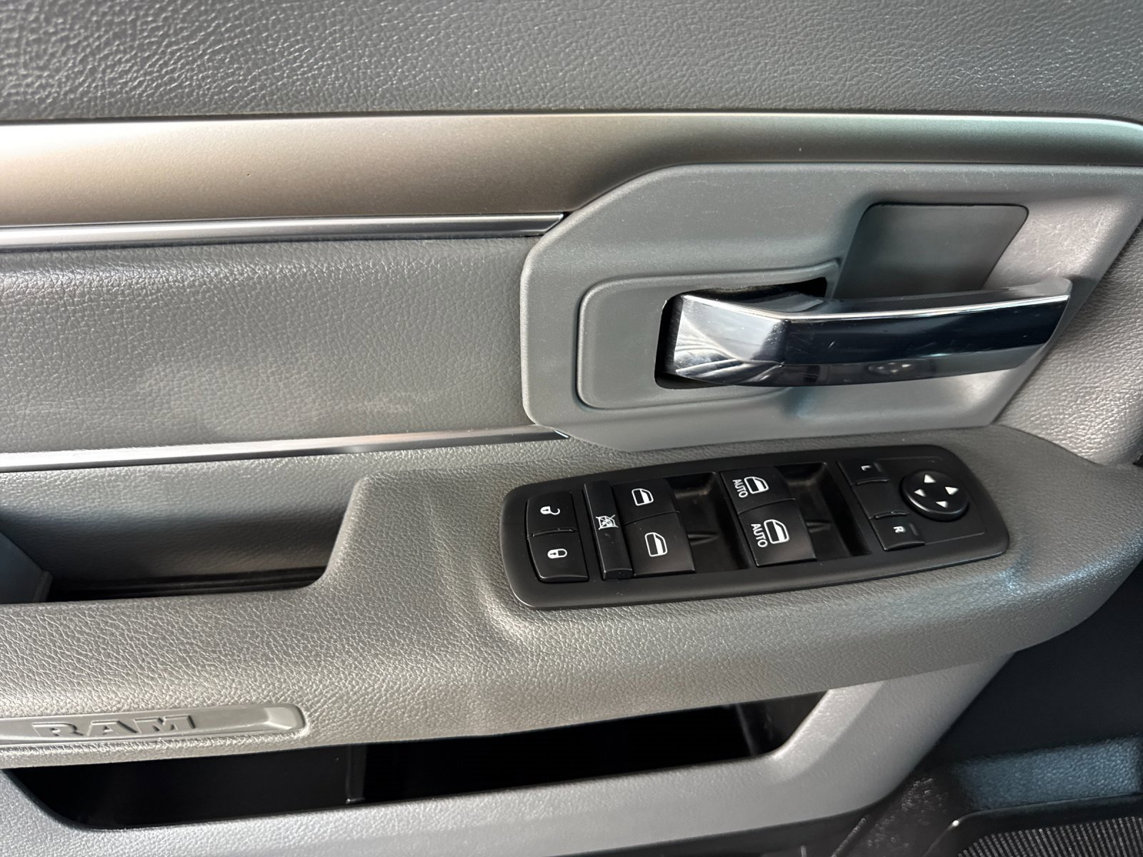 Used 2020 RAM 1500 Classic Warlock w/ Electronics Group image 10