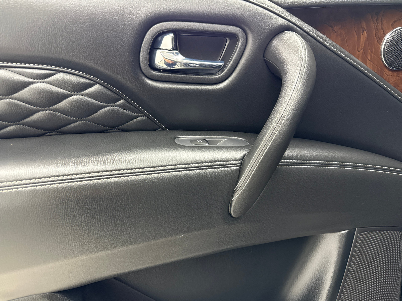 Used 2019 INFINITI QX80 Luxe w/ 22" Wheel Package RWD image 43
