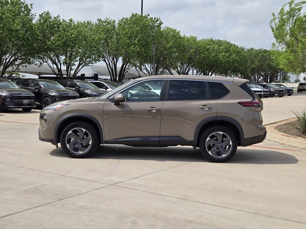 Used 2025 Nissan Rogue SV AWD/4WD image 11