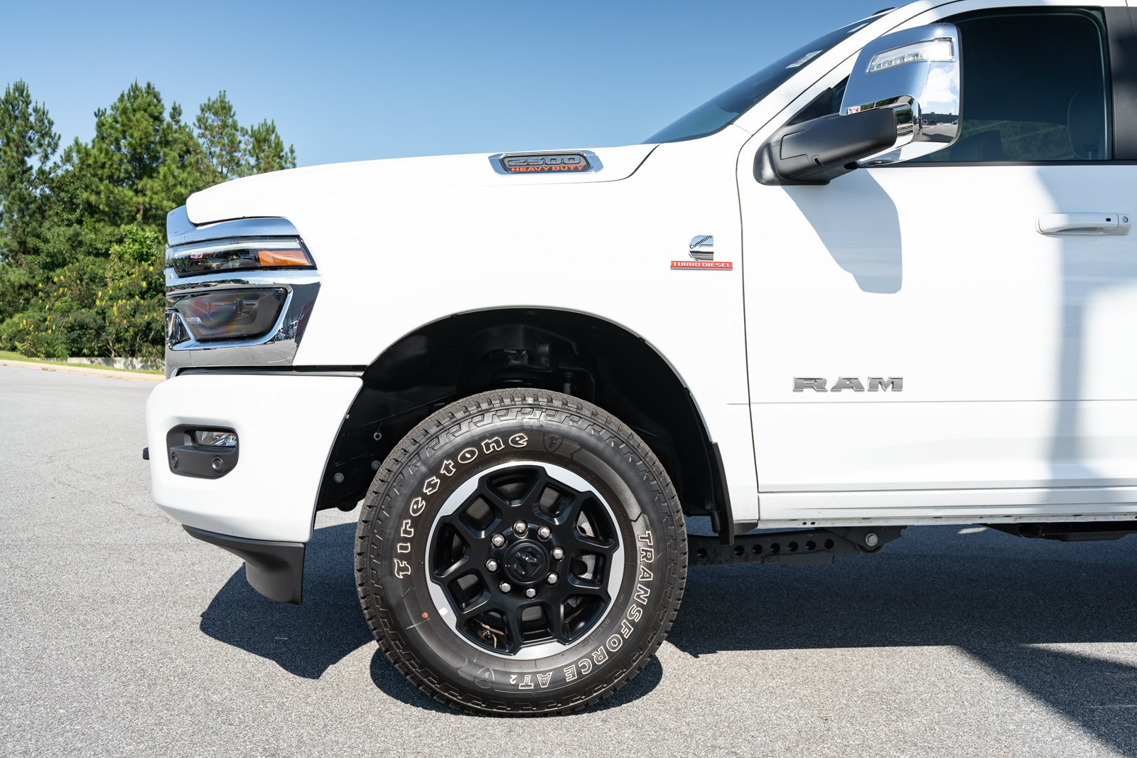 Used 2026 RAM 2500 Laramie AWD/4WD image 4