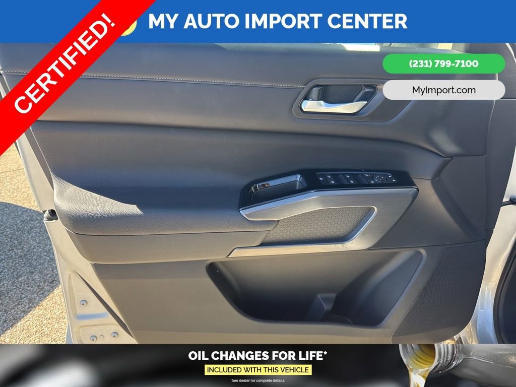 Certified 2024 Nissan Pathfinder SL image 10