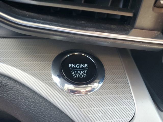 Used 2023 Ford Explorer XLT w/ Equipment Group 202A image 27