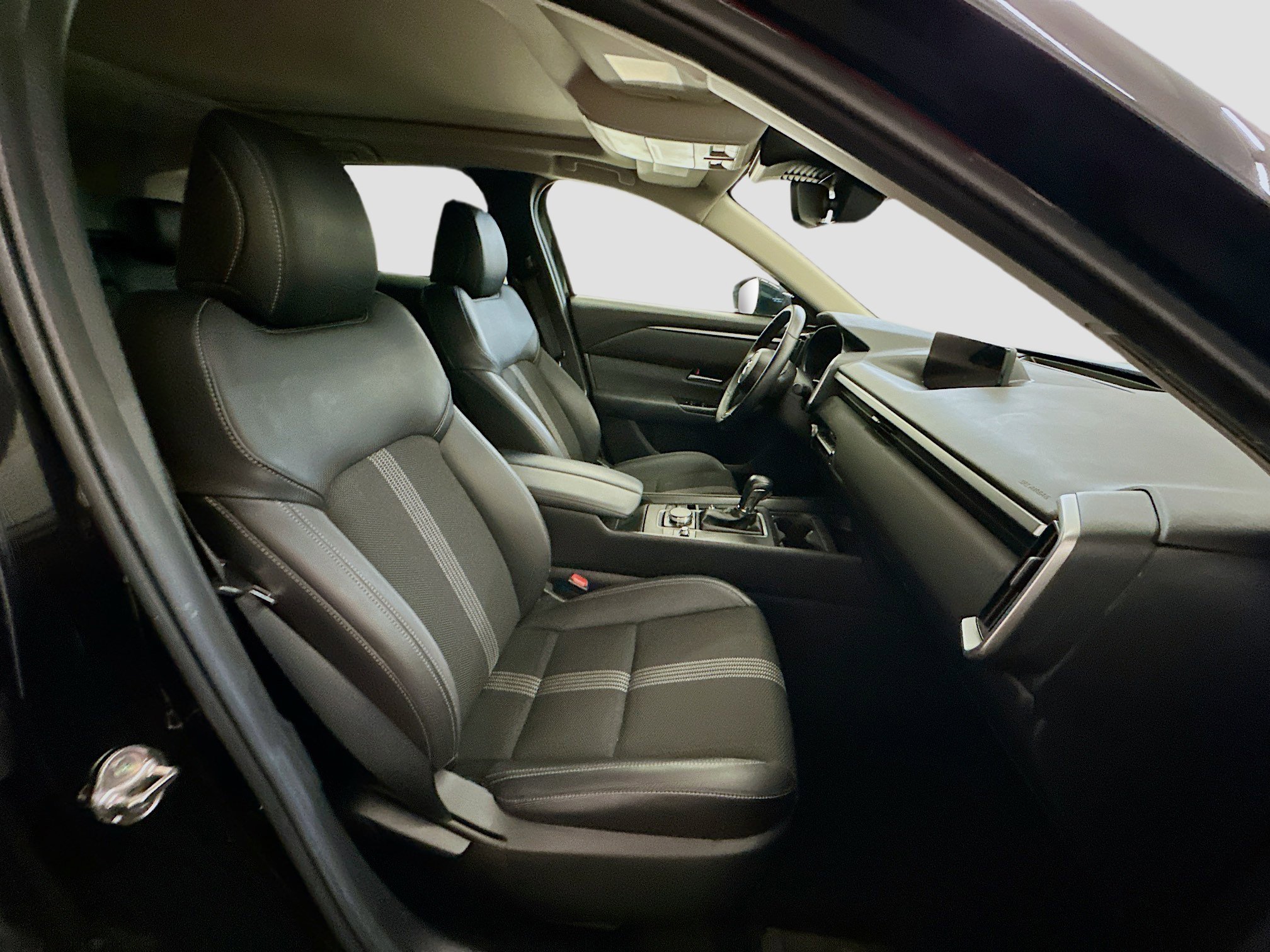 Used 2025 MAZDA CX-50 AWD 2.5 S w/ Premium Package image 34