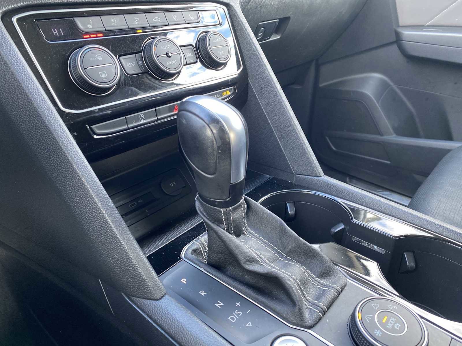 Used 2023 Volkswagen Atlas SEL Premium image 23