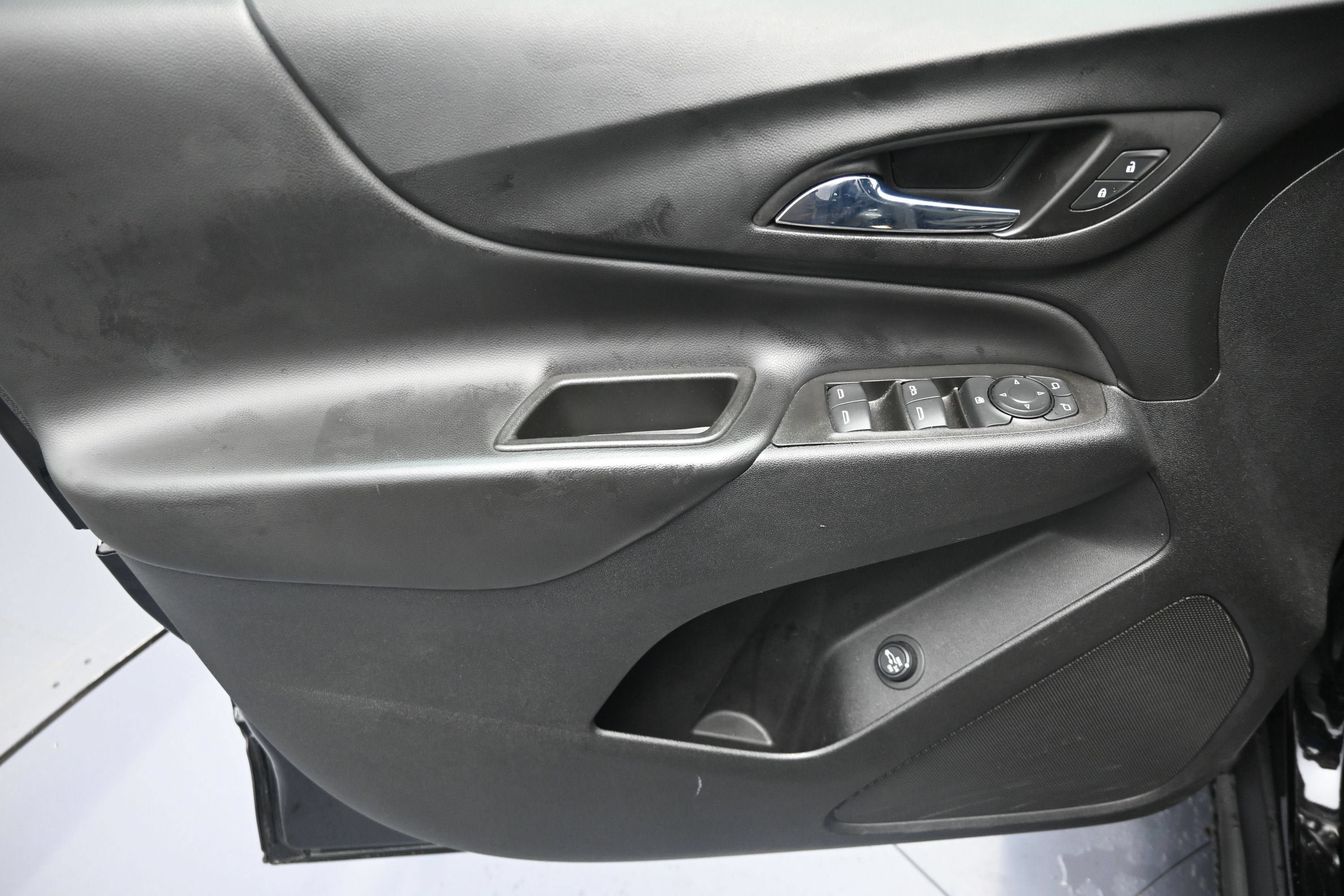 Used 2022 Chevrolet Equinox LT FWD image 24