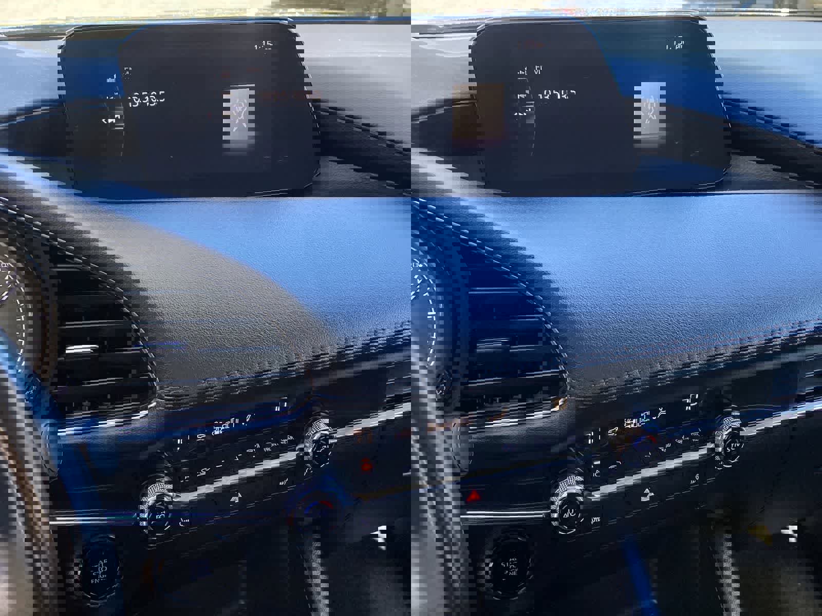 Used 2024 MAZDA MAZDA3 s image 26