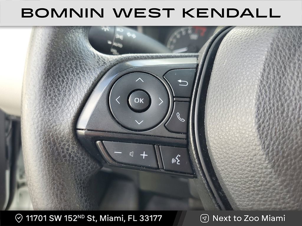 Used 2022 Toyota Corolla LE image 29