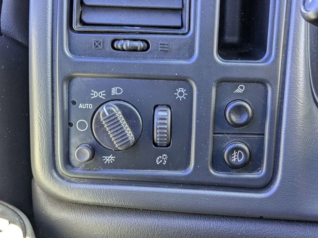 Used 2003 Chevrolet Silverado 1500 LS image 23