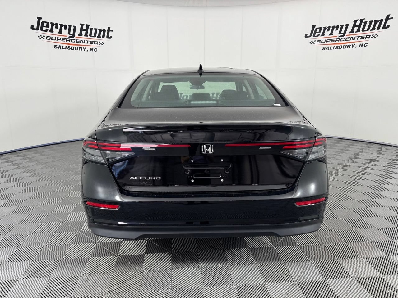 Used 2026 Honda Accord SE image 8