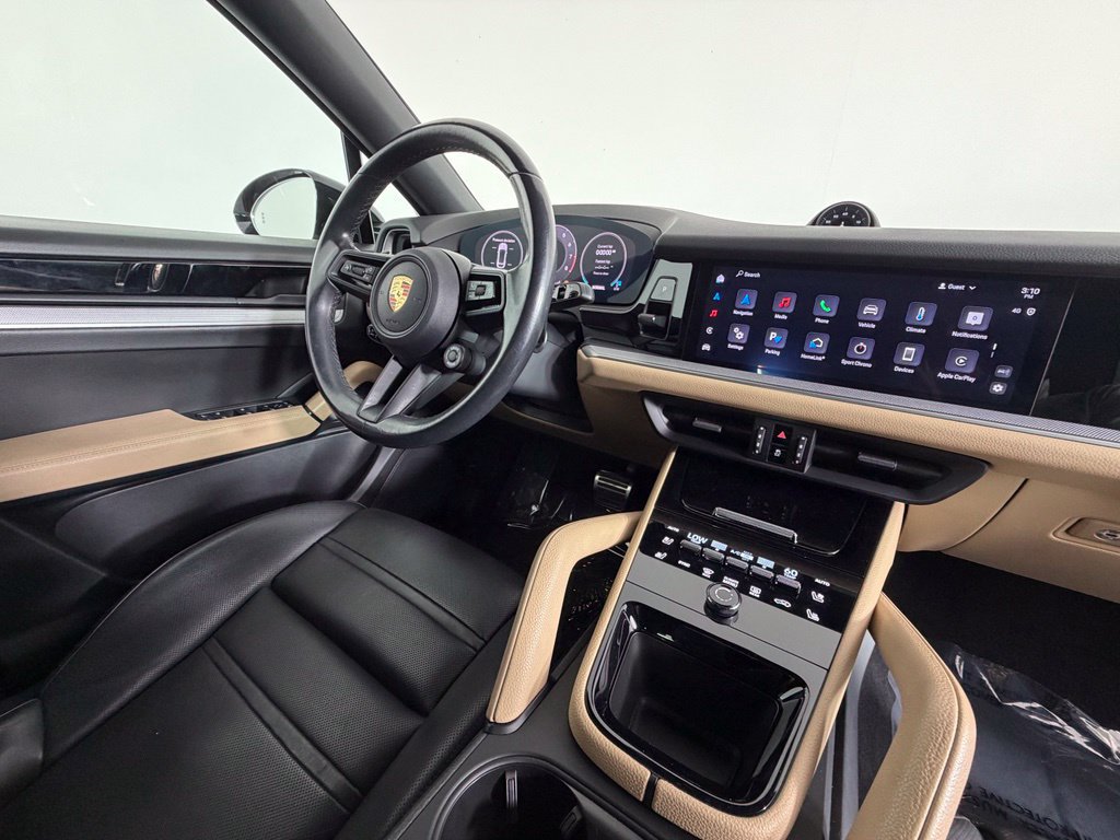 Certified 2024 Porsche Cayenne S AWD/4WD image 7