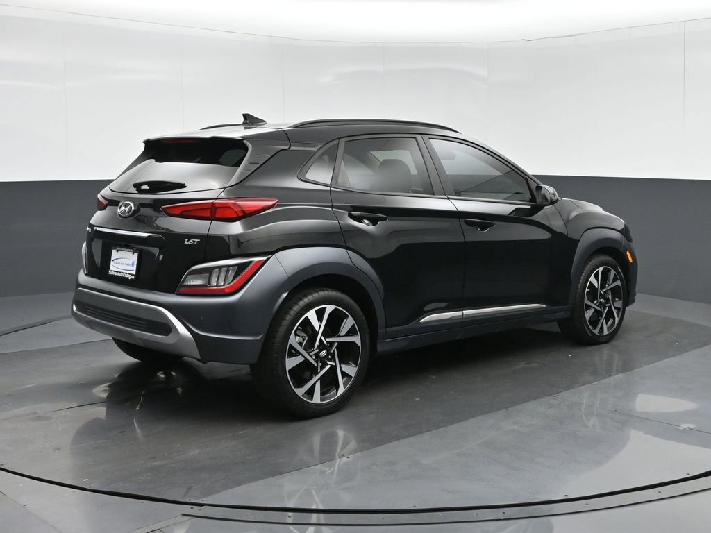 Used 2023 Hyundai Kona Limited w/ Cargo Package FWD image 7