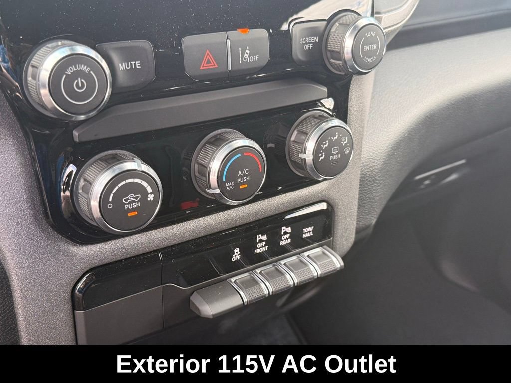 New 2026 RAM 1500 Tradesman AWD/4WD image 16