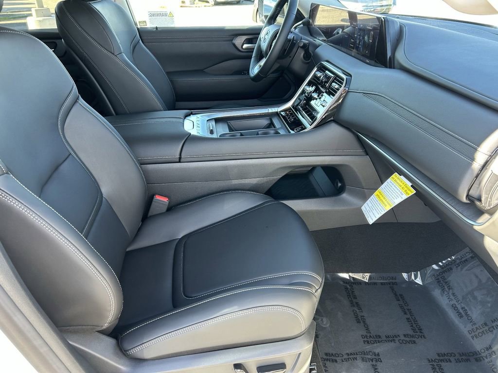 New 2026 Nissan Armada SV image 9