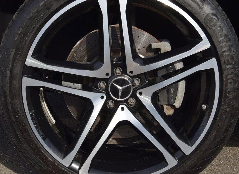 Used 2019 Mercedes-Benz GLE 43 AMG 4MATIC w/ Premium 3 Package image 12