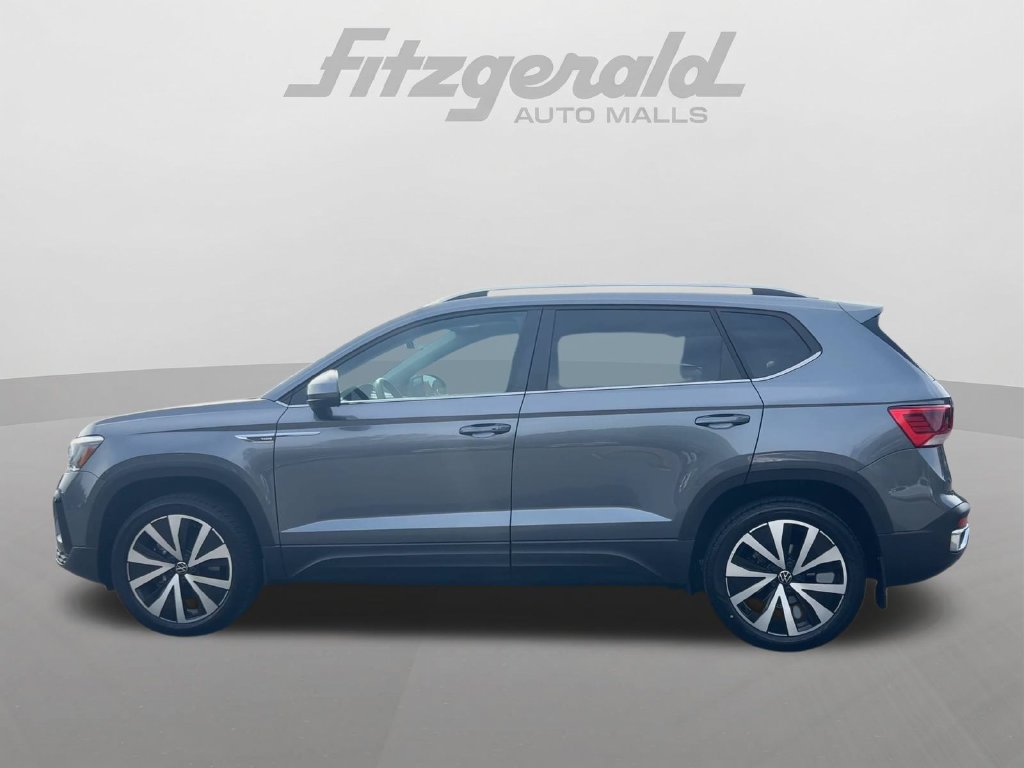Used 2023 Volkswagen Taos SE FWD image 5