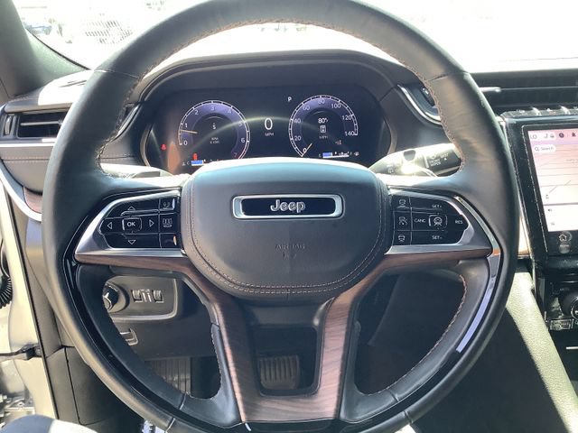 Used 2024 Jeep Grand Cherokee Summit AWD/4WD image 11