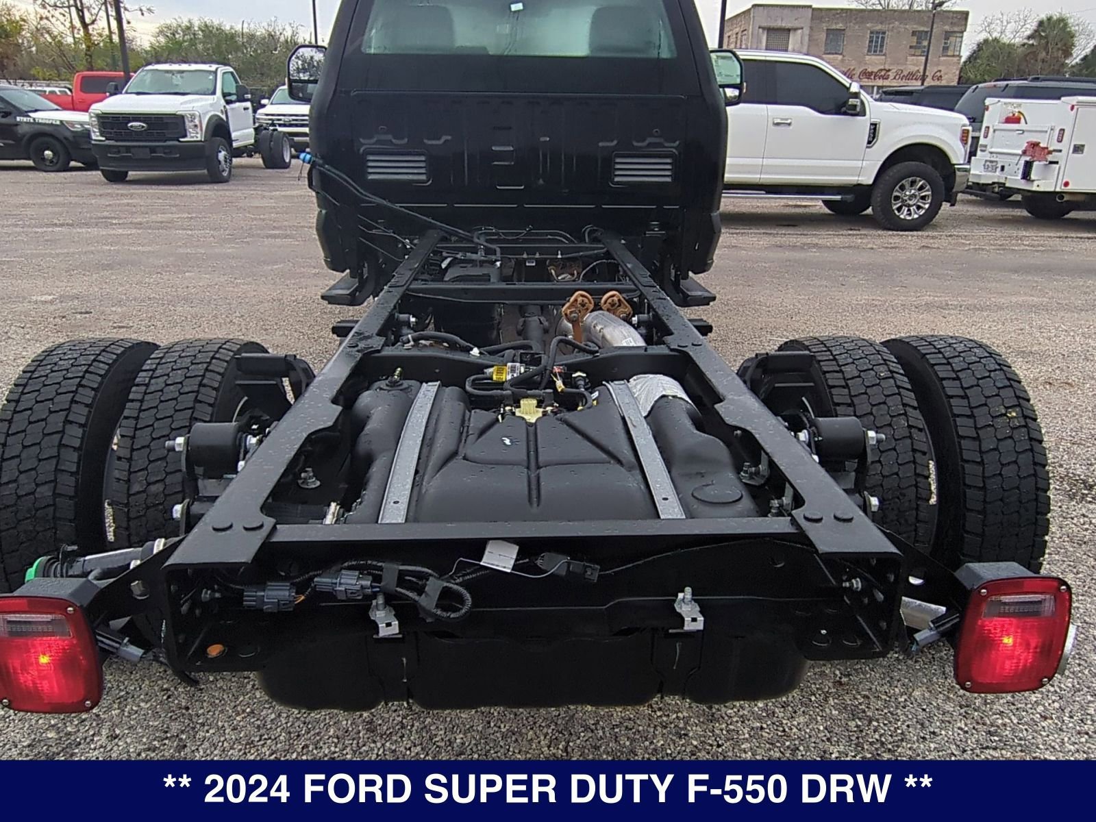 New 2024 Ford F550 4x4 Regular Cab Super Duty image 12