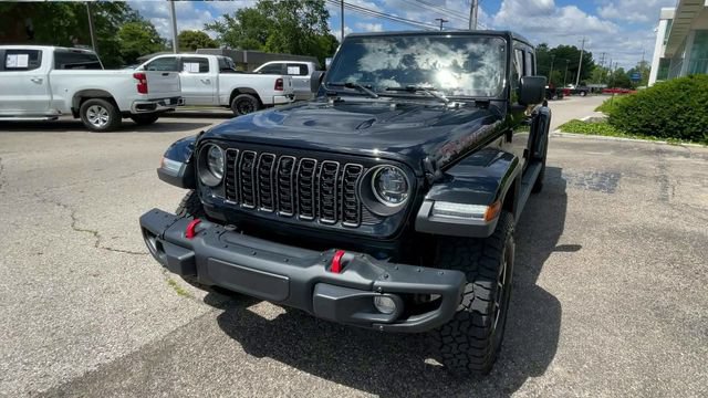 Used 2024 Jeep Gladiator Rubicon AWD/4WD image 5