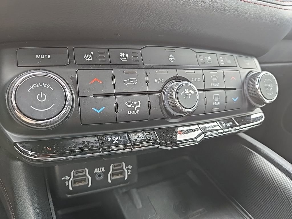 Used 2022 Dodge Durango R/T w/ Blacktop Package image 16