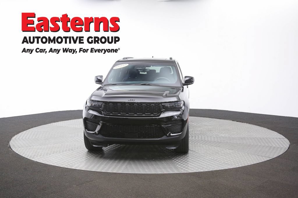Used 2024 Jeep Grand Cherokee Altitude AWD/4WD image 54