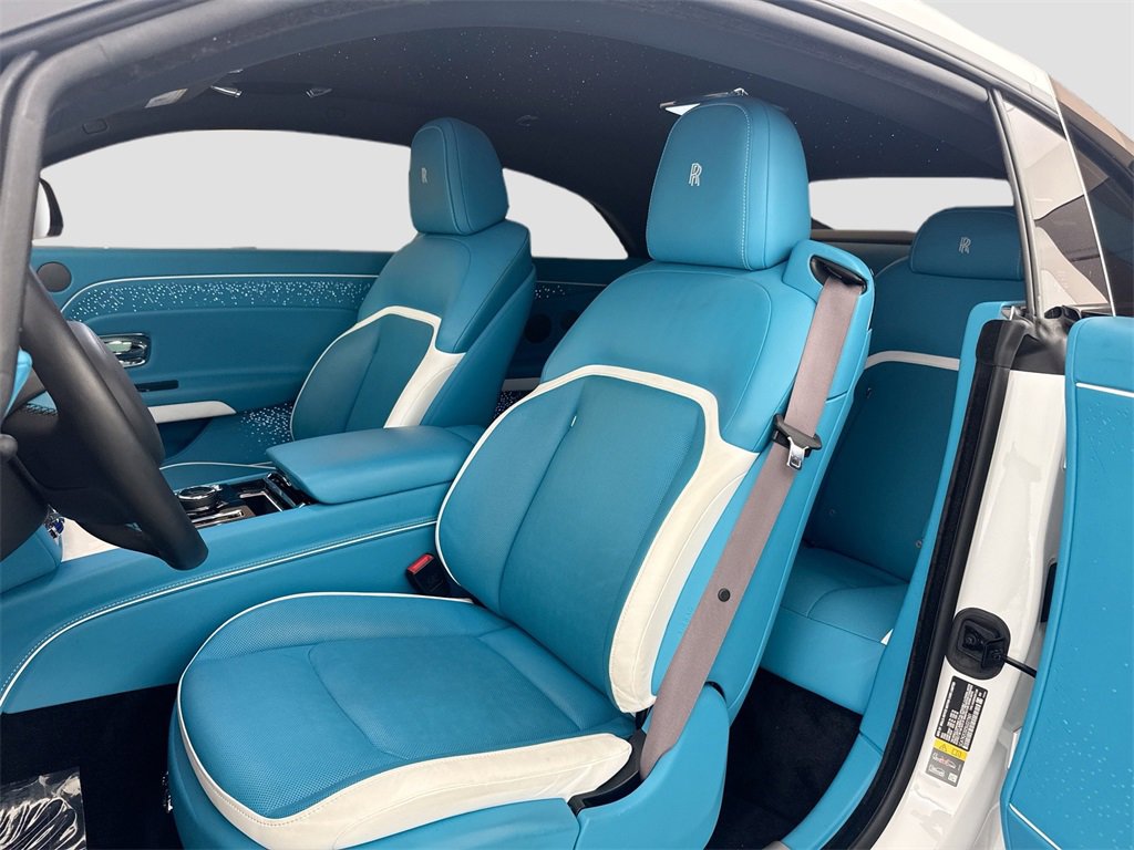 Used 2025 Rolls-Royce Spectre image 22