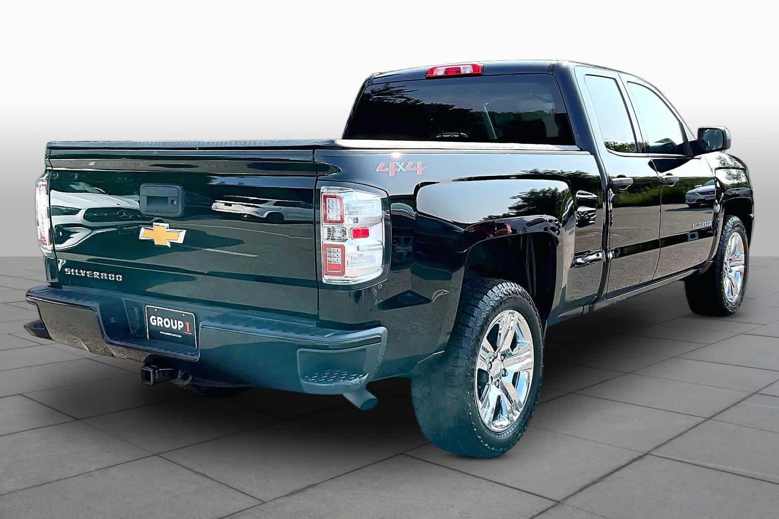 Used 2018 Chevrolet Silverado 1500 Custom w/ Trailering Package AWD/4WD image 13