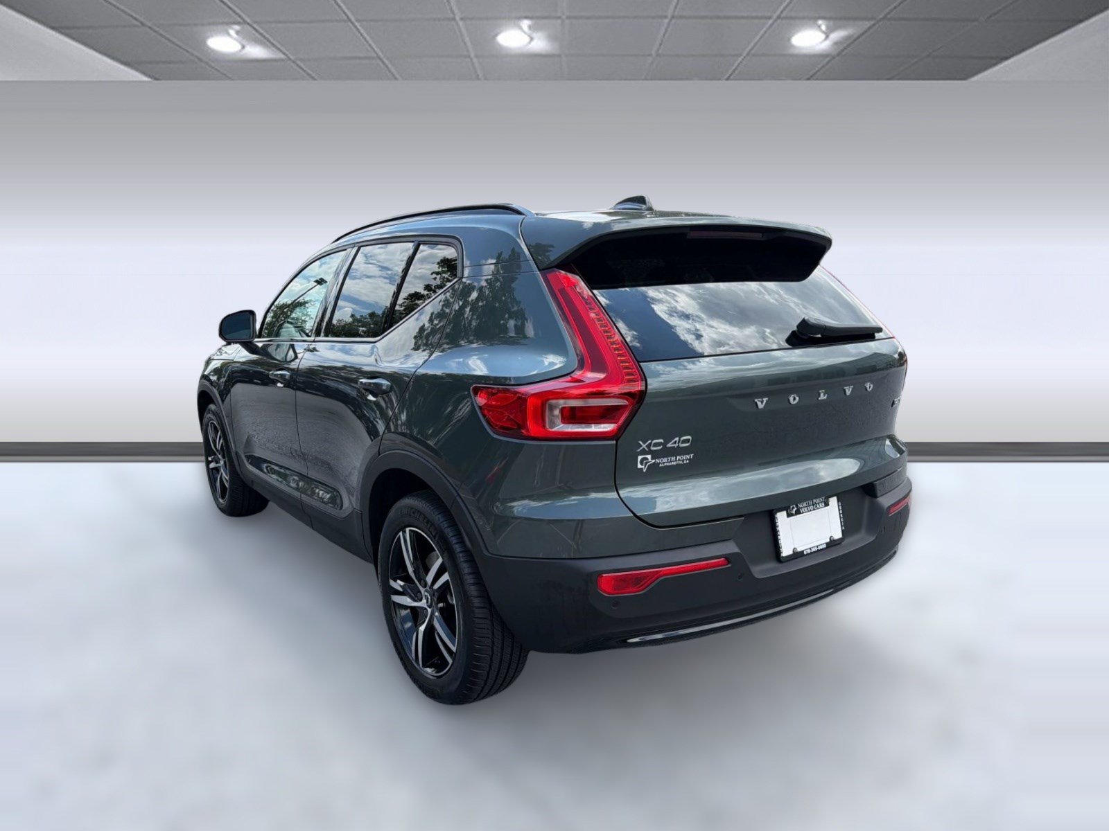 New 2026 Volvo XC40 B5 Core w/ Protection Package Premier AWD/4WD image 3