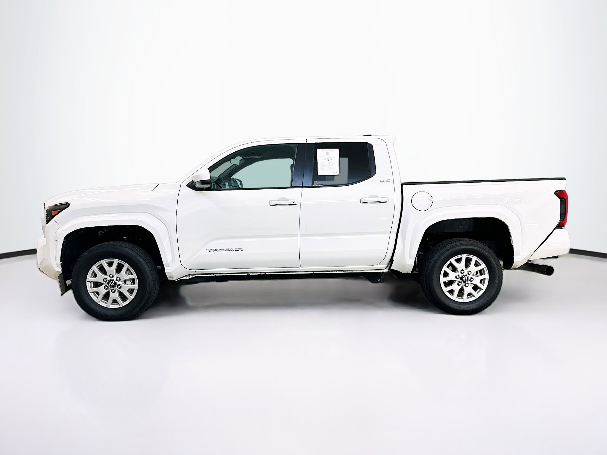 Used 2024 Toyota Tacoma SR5 image 4