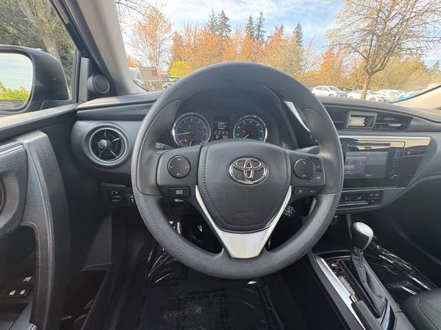 Used 2019 Toyota Corolla LE image 14