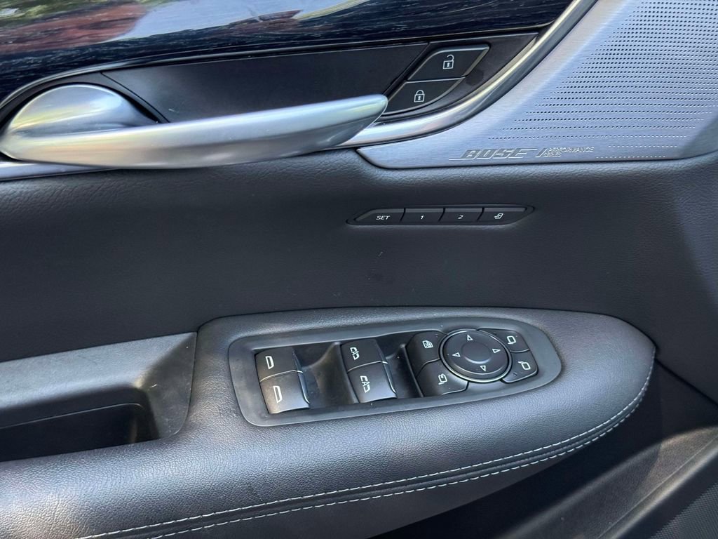 Used 2025 Cadillac XT5 Premium Luxury w/ Technology Package AWD/4WD image 21