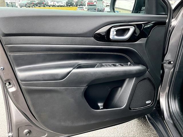 Used 2022 Jeep Compass Altitude w/ Sun and Sound Group image 9