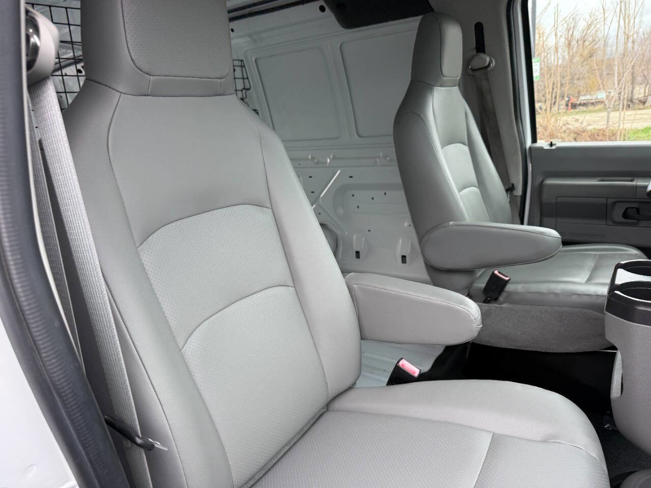 Used 2011 Ford E-150 and Econoline 150 w/ PWR Group RWD image 19