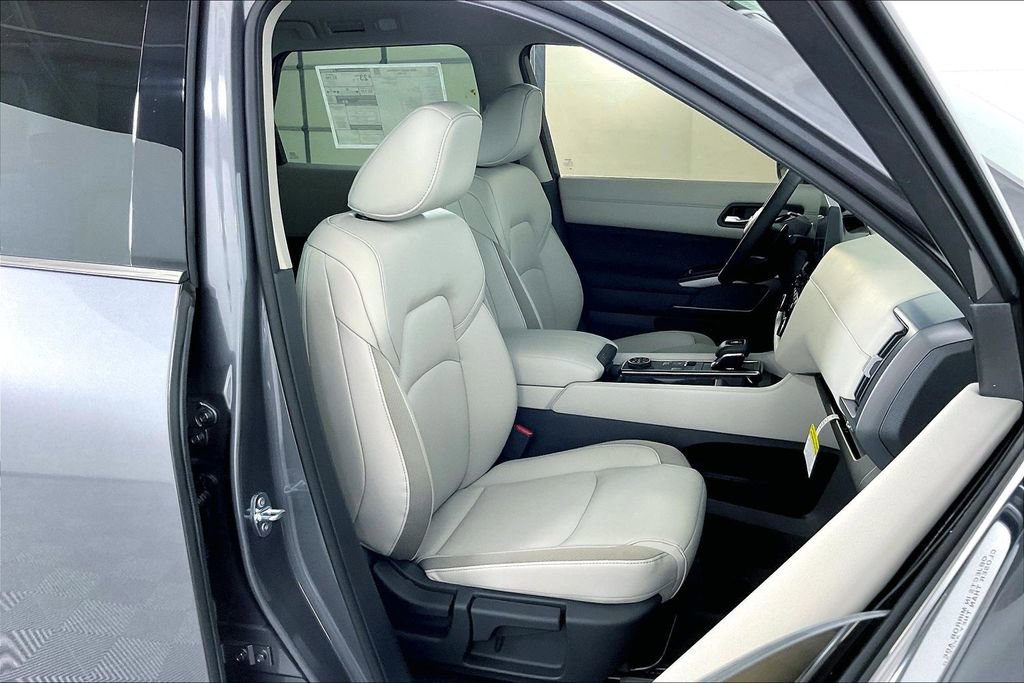 New 2026 Nissan Pathfinder SL image 45