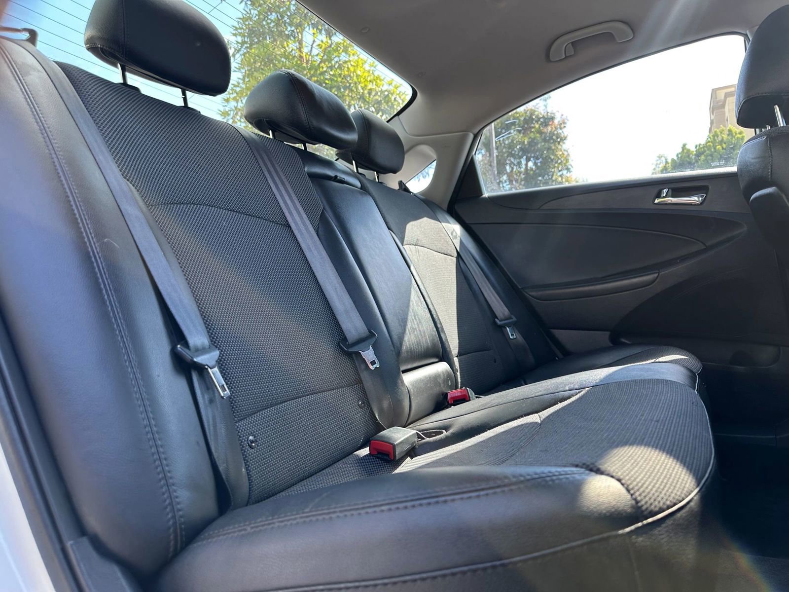 Used 2013 Hyundai Sonata SE w/ Navigation & Sunroof Pkg FWD image 10