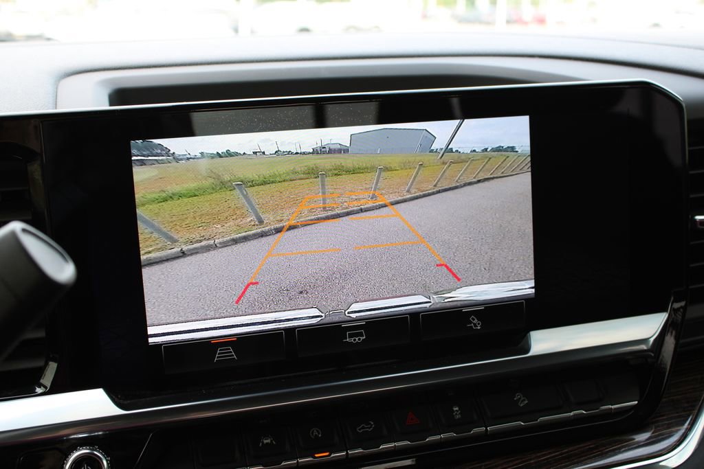 Used 2024 GMC Sierra 1500 SLE AWD/4WD image 13