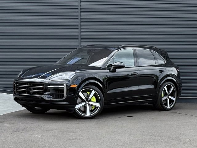 New 2025 Porsche Cayenne Turbo