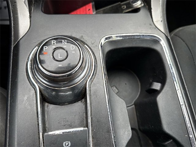 Used 2017 Ford Fusion SE w/ Fusion SE Technology Package image 26