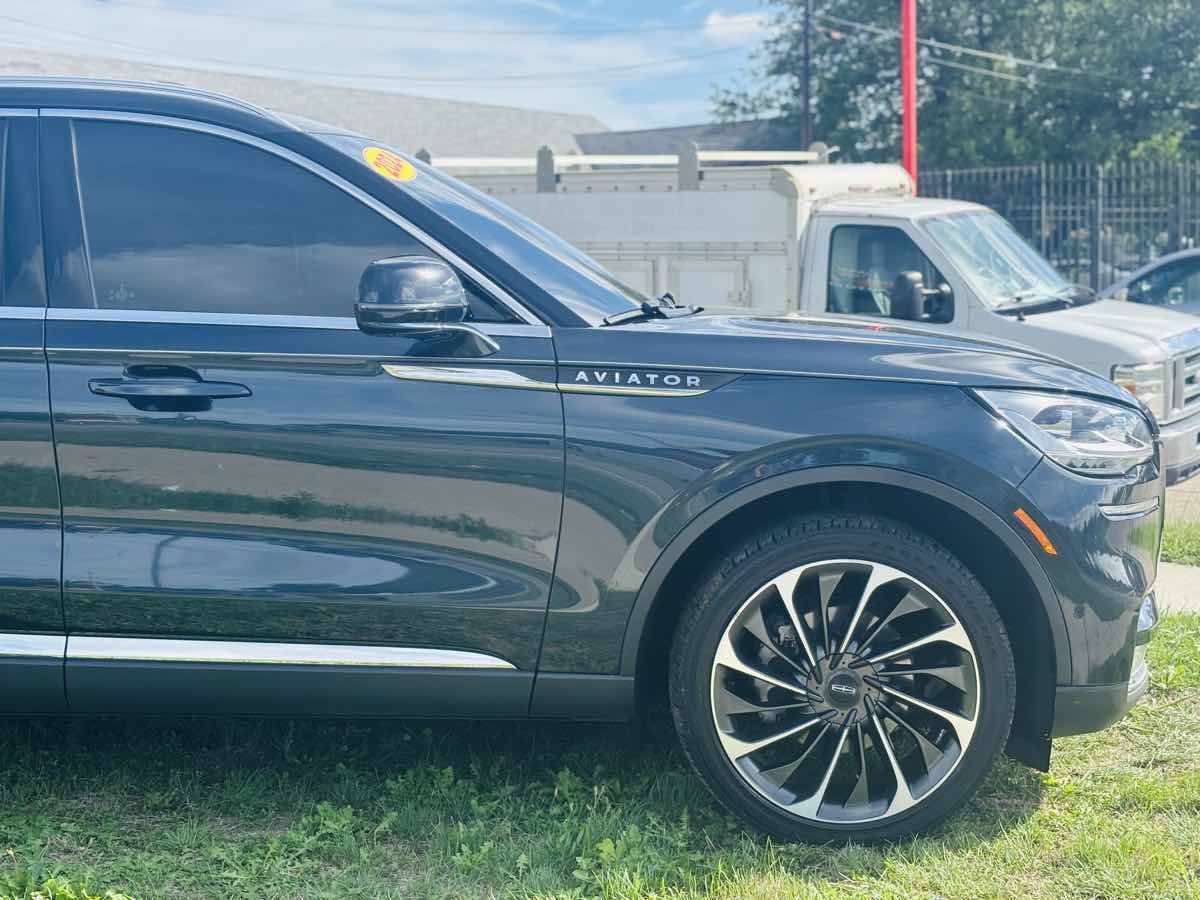 Used 2024 Lincoln Aviator Reserve w/ Equipment Group 201A AWD/4WD image 5
