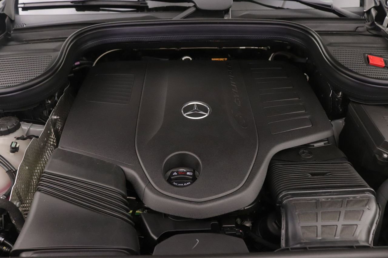 New 2026 Mercedes-Benz GLS 450 4MATIC image 11