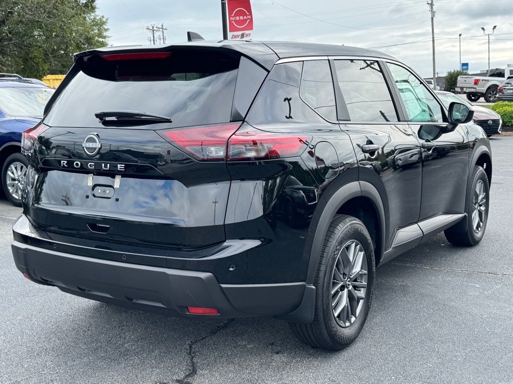 New 2026 Nissan Rogue S image 3