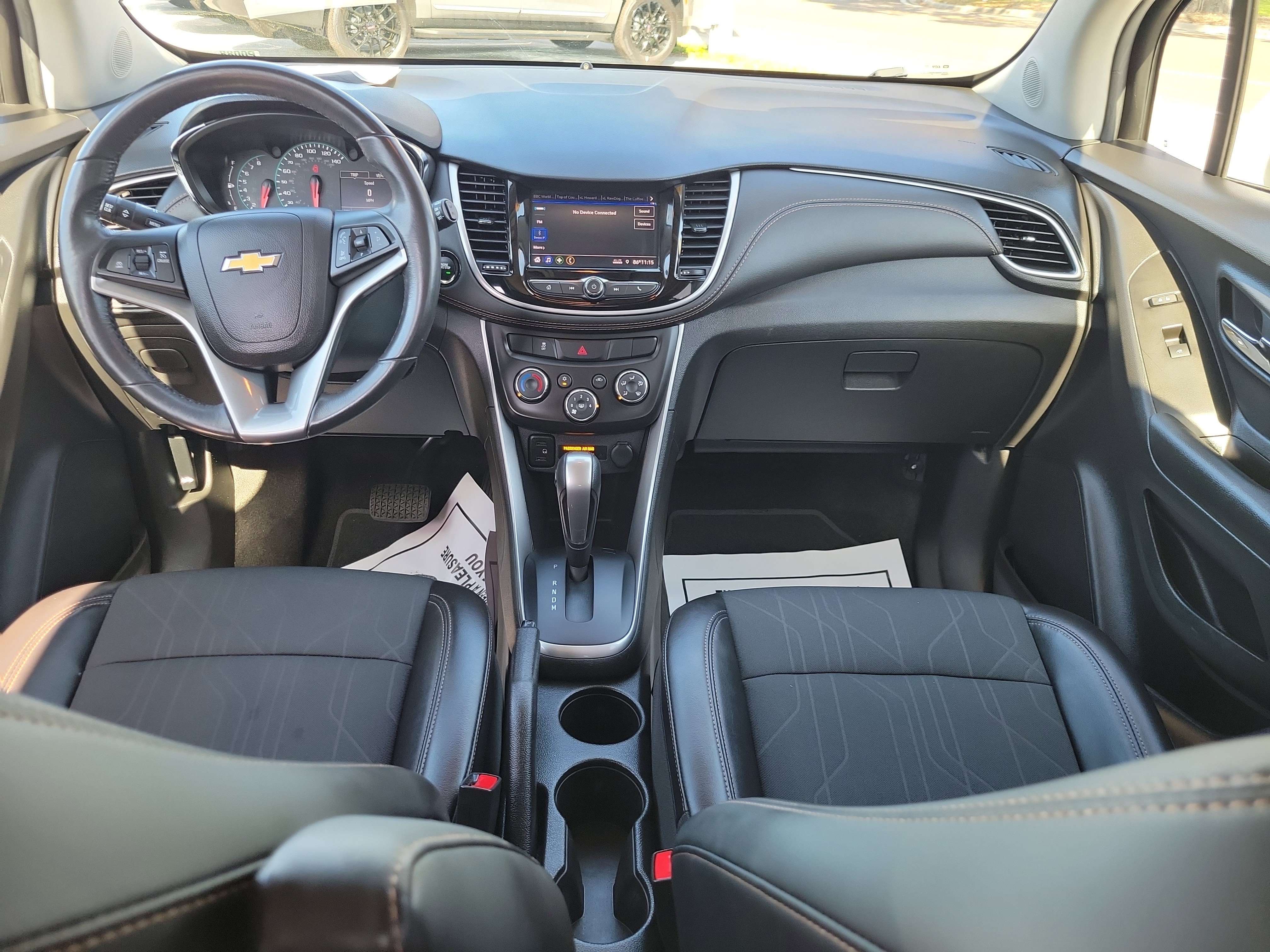 Certified 2022 Chevrolet Trax LT w/ LT Convenience Package image 12