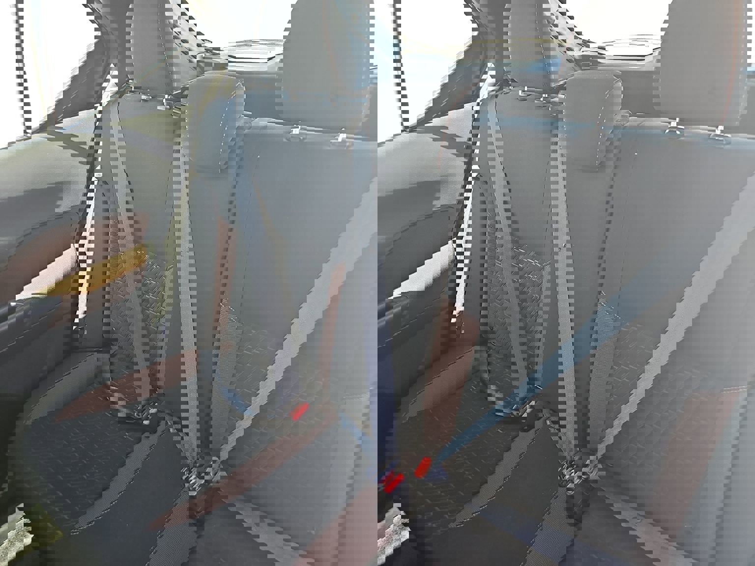 Used 2023 Nissan Kicks SR w/ Interior Electronics Package image 16