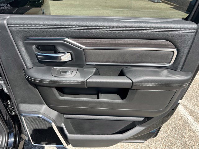 New 2026 RAM 3500 Laramie AWD/4WD image 48