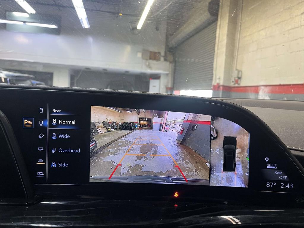 Used 2024 Cadillac Escalade Sport image 17